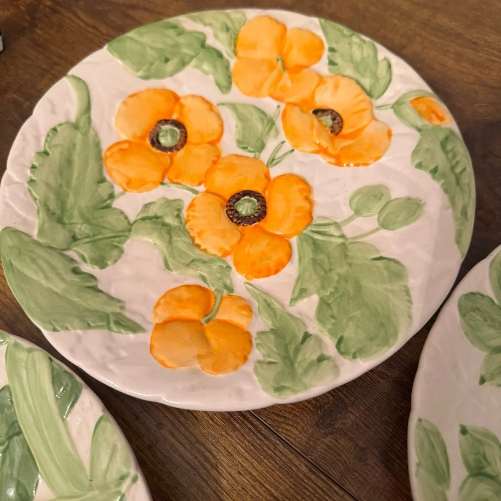 Shafford Raised‎ Relief Floral Plates Set of 4 Ceramic Mixed Flowers